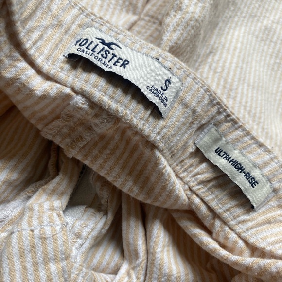 Hollister Ultra High Rise Cream & Yellow Pinstripe Mini Skirt – Size S - Picture 3 of 4